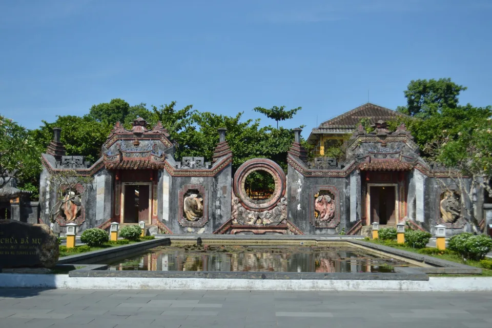 Hình ảnh tại Hùng Bia Mộ 4